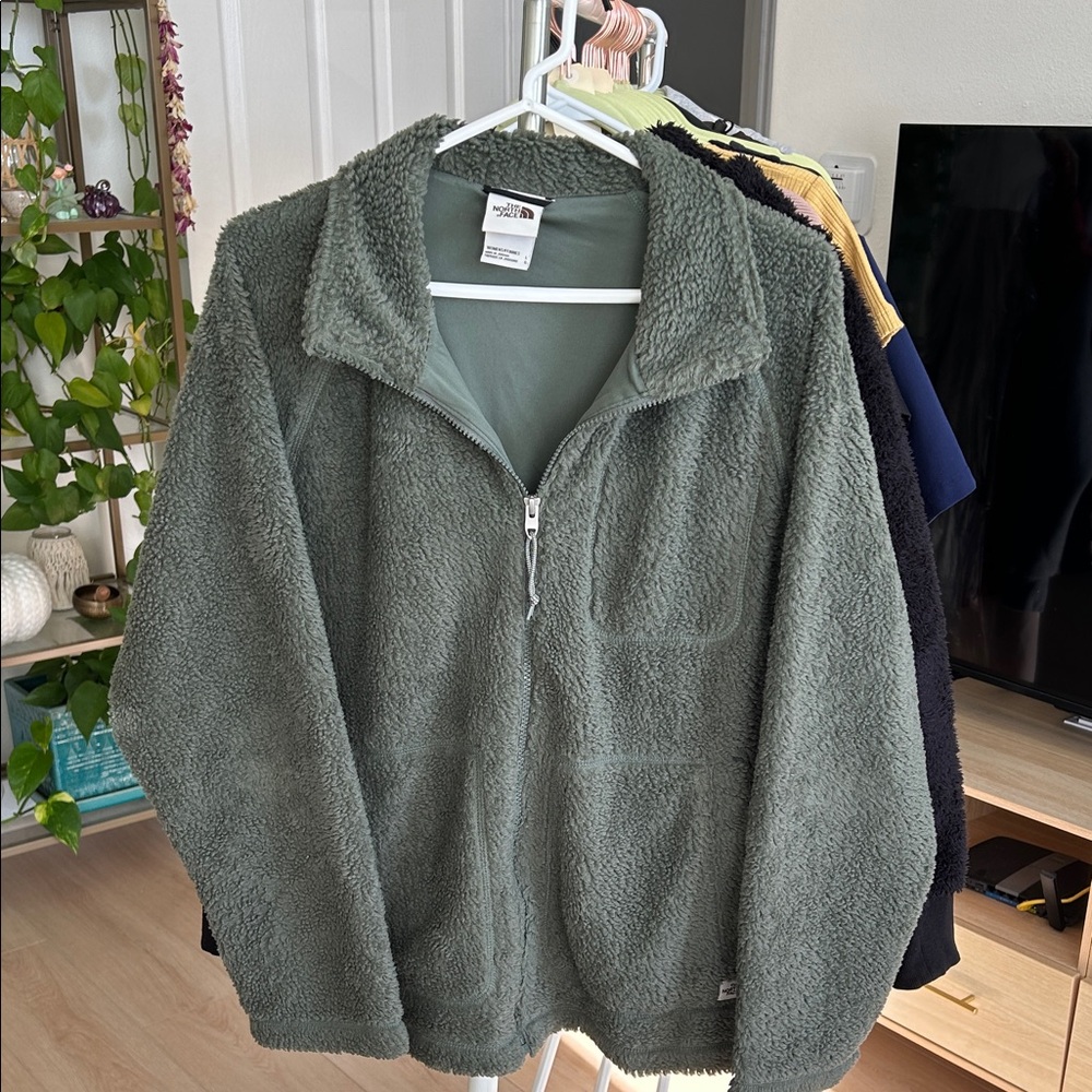 The North Face Sherpa Jacket. Size Large.